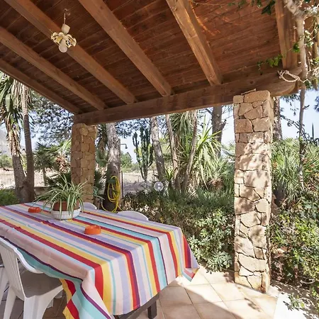 Vacanze E Relax Frassino Apartment *